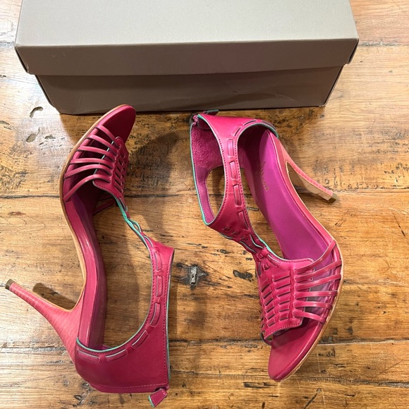 Cole Haan Excellent Condition Fuchsia Heels - Picture 2 of 6